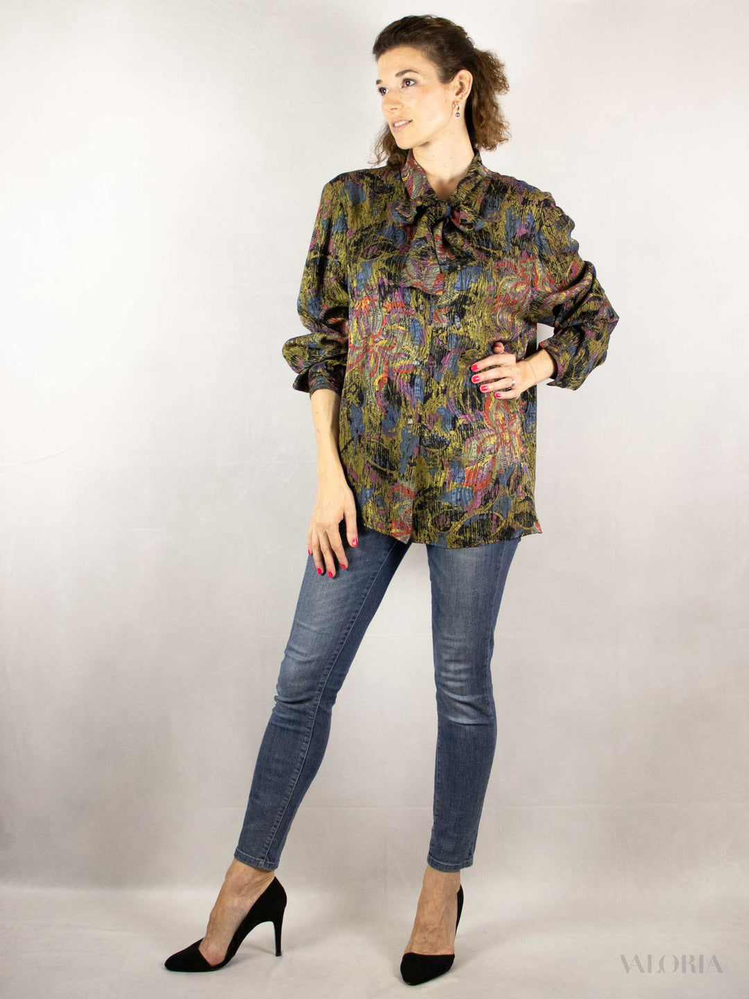 The Artists Muse - Beautiful Vintage Silk Blouse