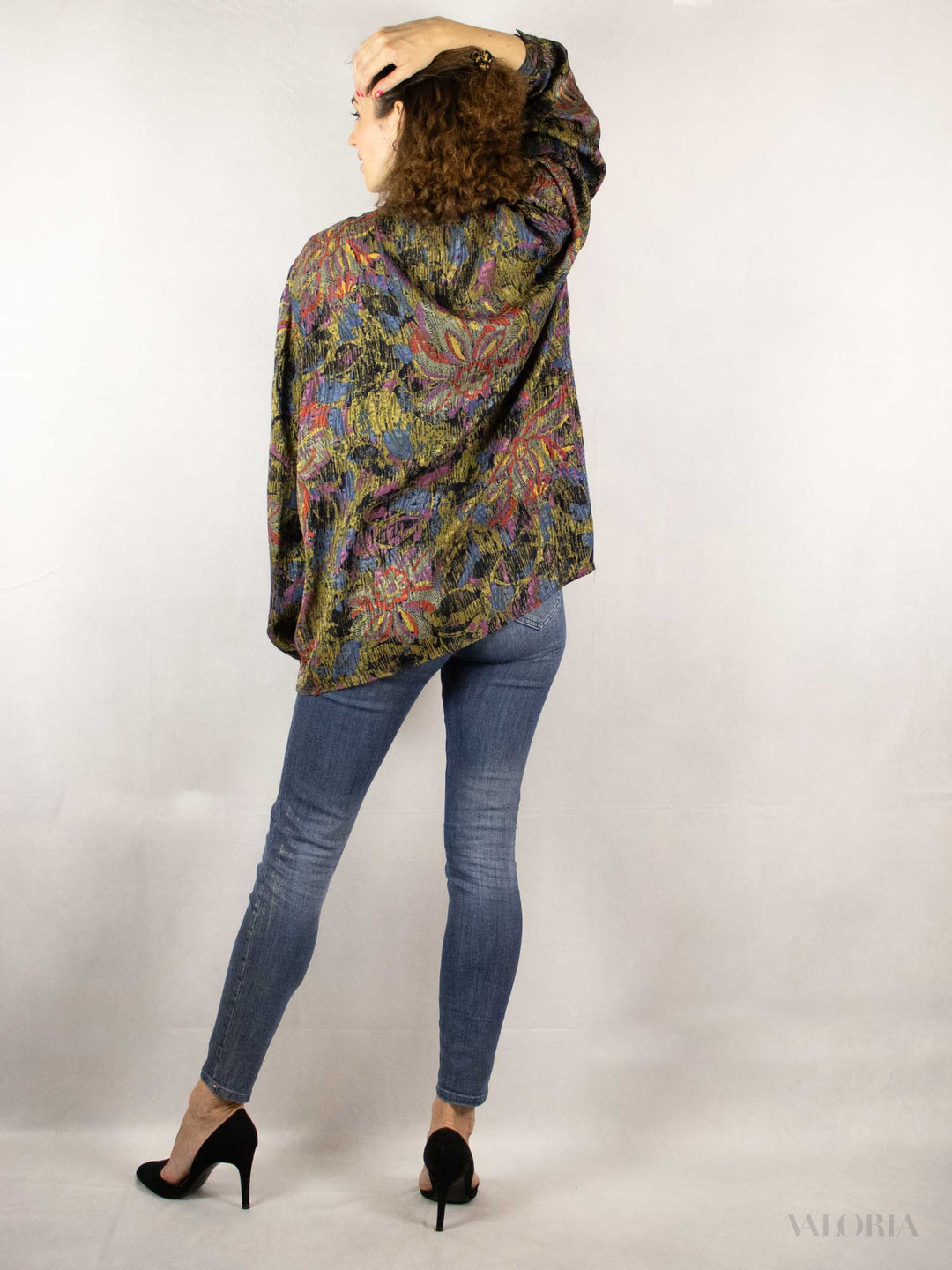 The Artists Muse - Beautiful Vintage Silk Blouse