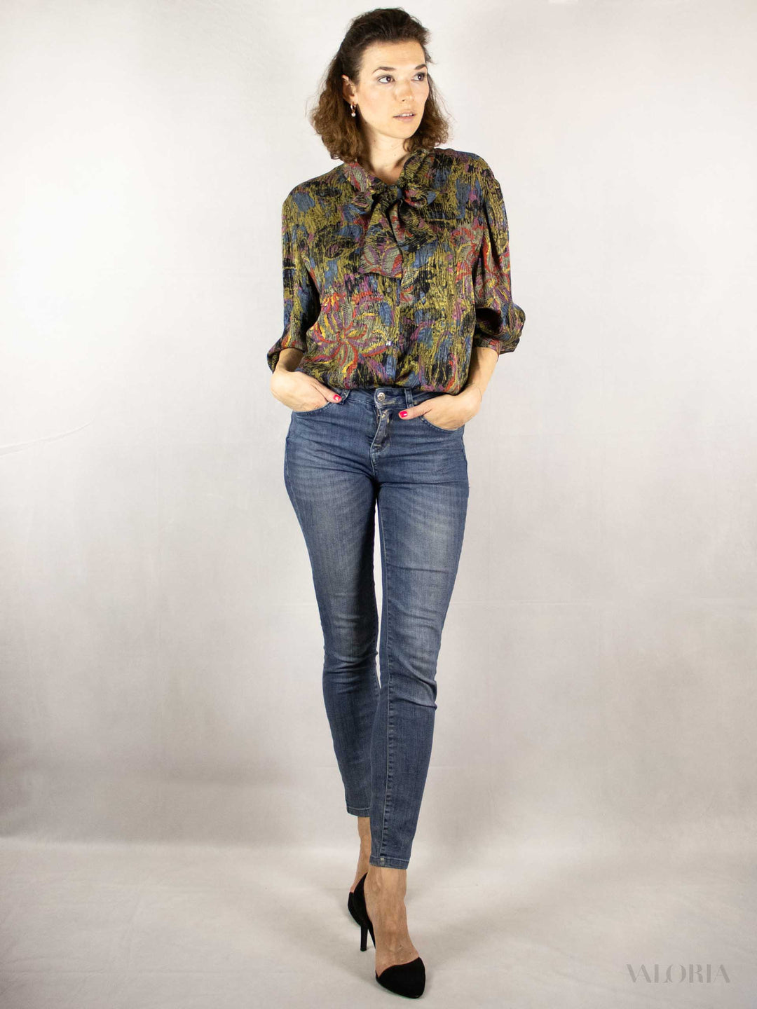 The Artists Muse - Beautiful Vintage Silk Blouse